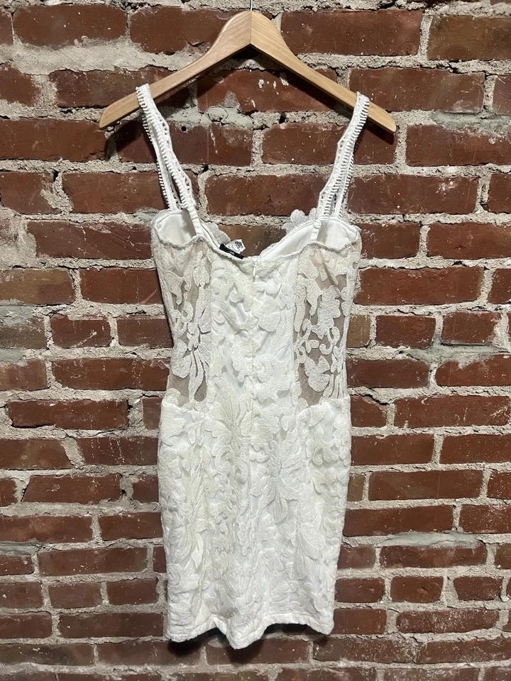 Vestido mediano de encaje blanco Va Voom de colección Y2K para mujer Foto 3 de 4