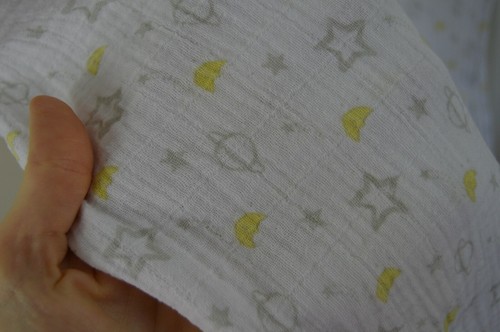 Swaddle Designs Moon & Stars Baby Blanket Swaddle Muslin White Yellow Gray - Picture 3 of 7