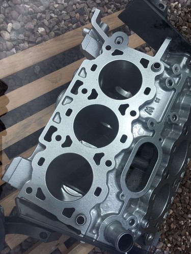 V6 Engine Table...Like a V8 or V12 table...Mancave Essential - Picture 5 of 6