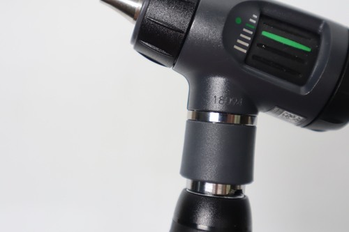 Welch Allyn 23820 Otoscope w/ Rechargeable Direct Plugin Handle - Picture 7 of 7