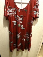 Ladies Mid Length Orange Floral dress-size Medium-with Pockets