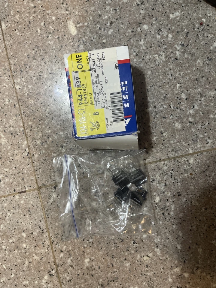 Lámpara ACDelco GM Equipo Original L3057 / 9441839 GM, Lote de 4 Foto 4 de 4