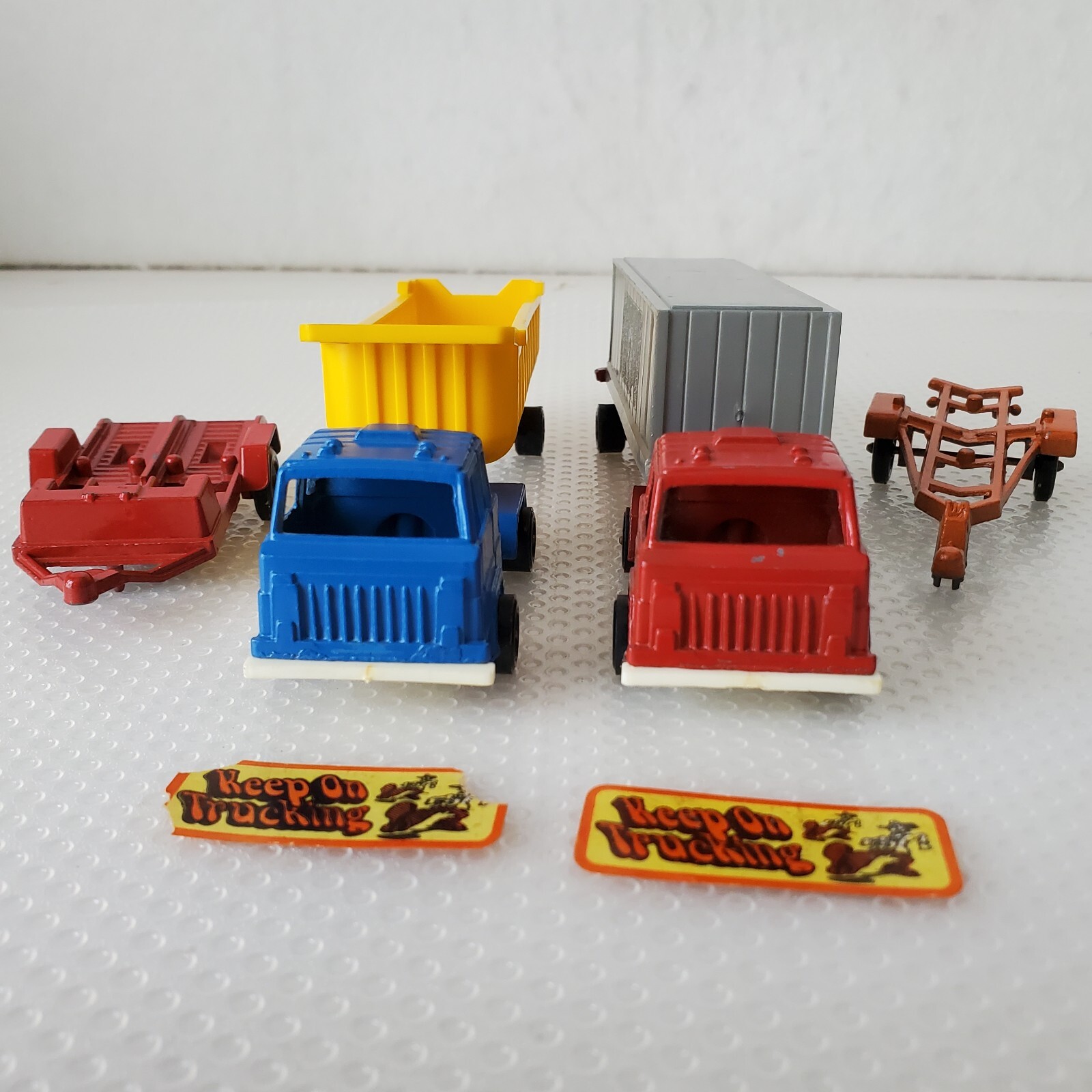 Vintage TootsieToy Diecast Semi Trucks Trailers Gravel Hauler Cab USA Lot of 6-image