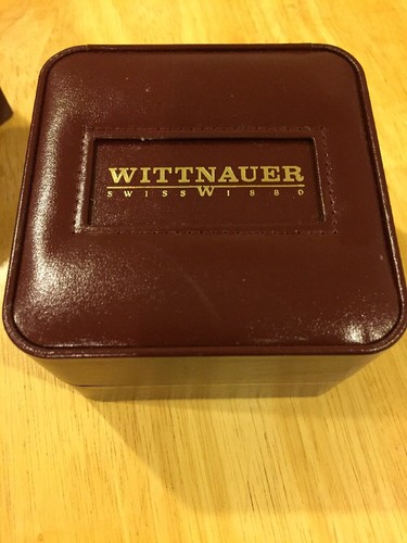 Vintage Wittnauer Men's Wrist Watch with Original Box and Papers Discontinued. - Picture 4 of 4