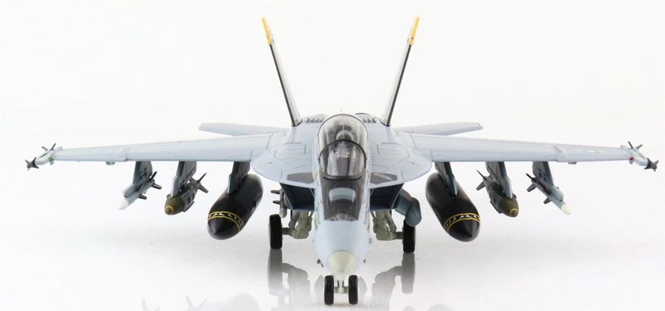 Hobby Master 1/72 F/A-18F Super Hornet VFA-103 Jolly Rogers USS Truman HA5120 Foto 4 de 4