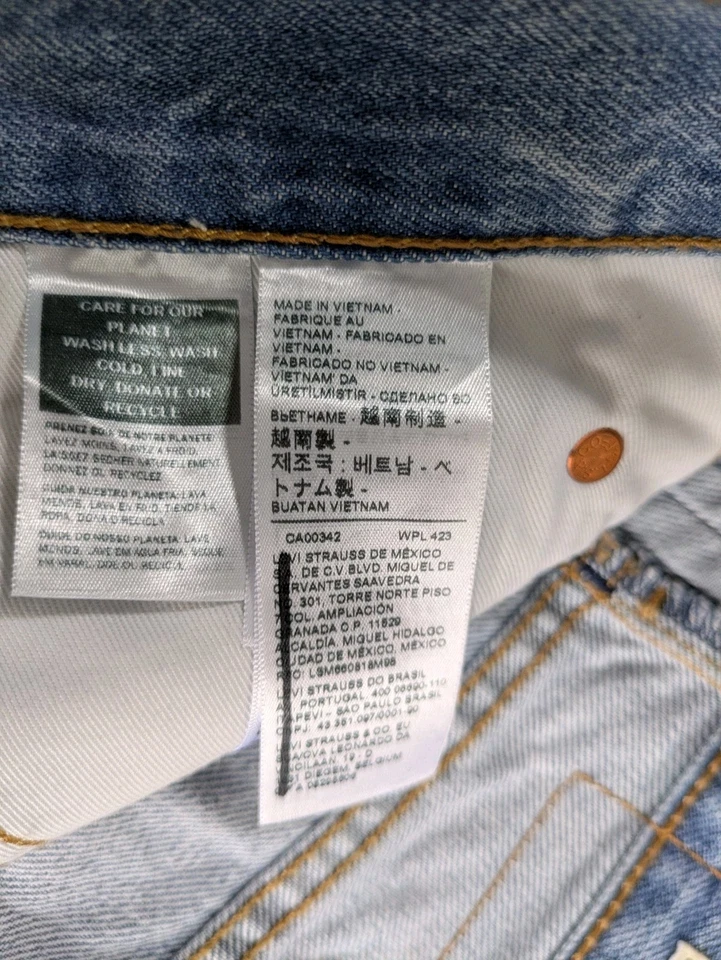 Levis Premium Denim Skirt Womens Medium Regular Fit Blue VGC - Image 4 of 4