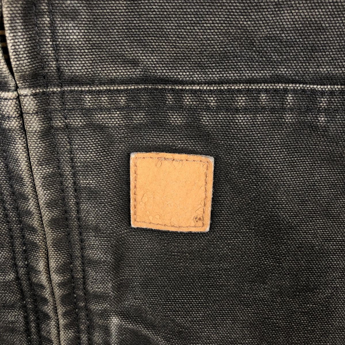 Used Carhartt padded hooded duck vest size XL (men's) thumbnail 6