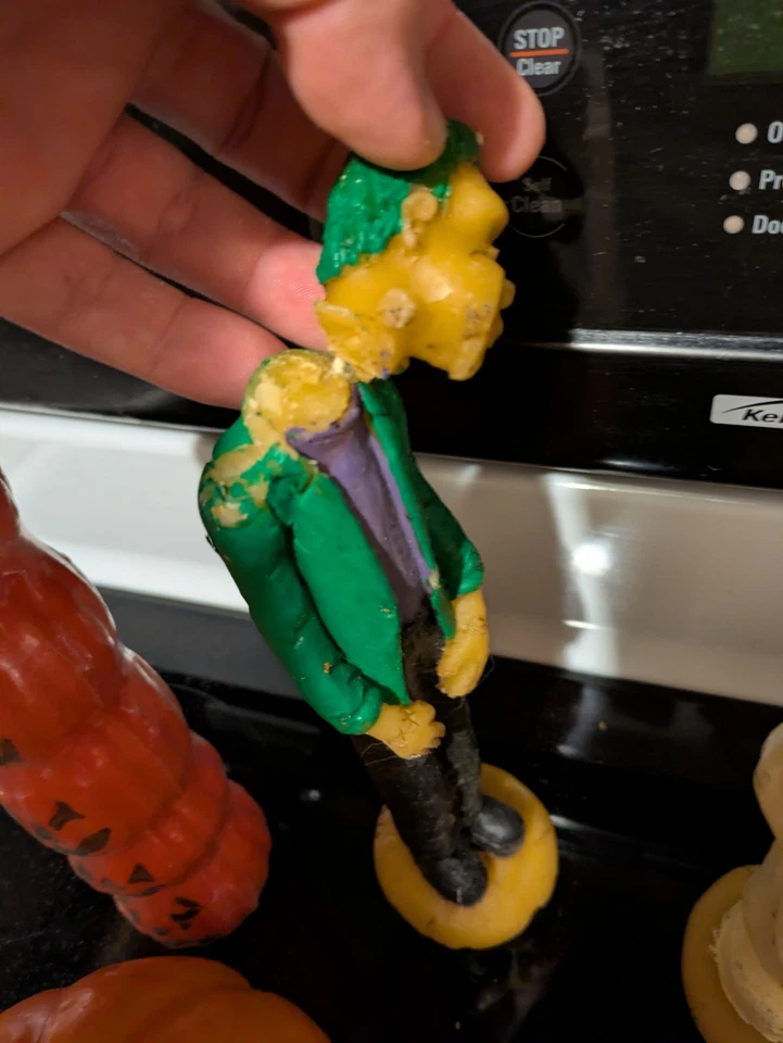 Большой лот свечей для Хэллоуина некоторые винтажные некоторые поврежденные см. фотографии - Изображение 4 из 4