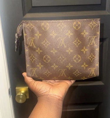 Louis Vuitton Toiletry Brown Clutch Bags & Handbags for Women for