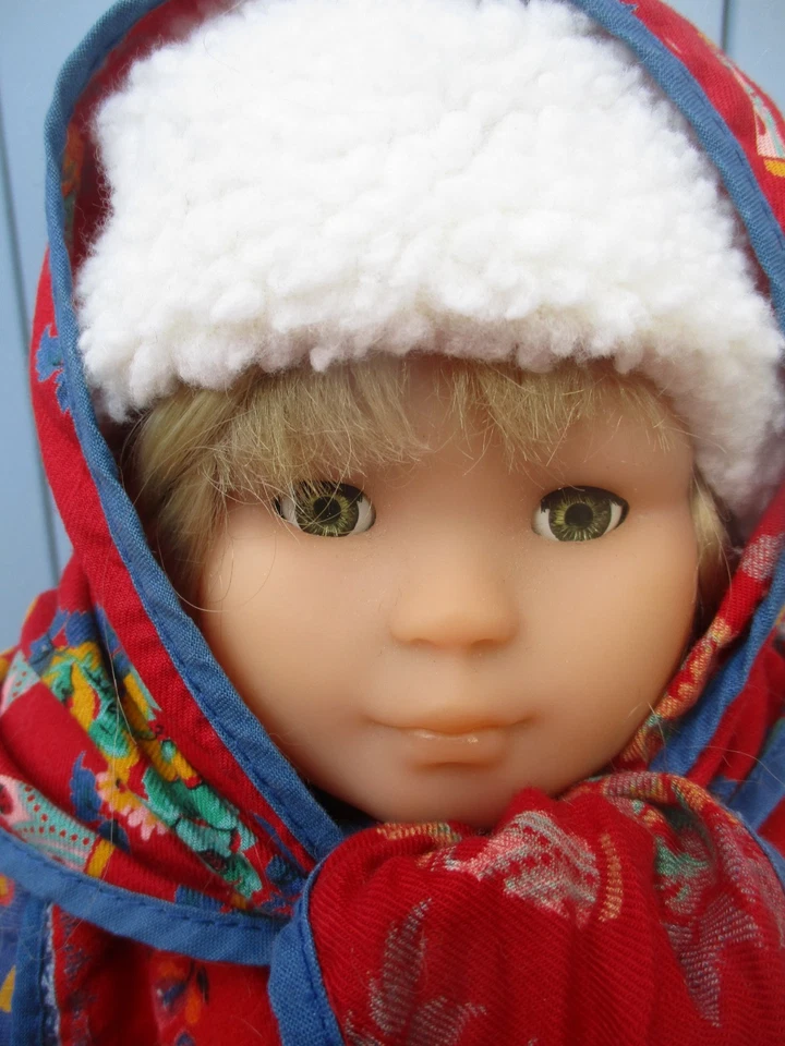 TRES BELLE POUPEE ANCIENNE COROLLE DOUCHKA - Photo 2/4