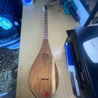 Saz Baglama Kisa KOL Canta Mizrap Ohne Tasche