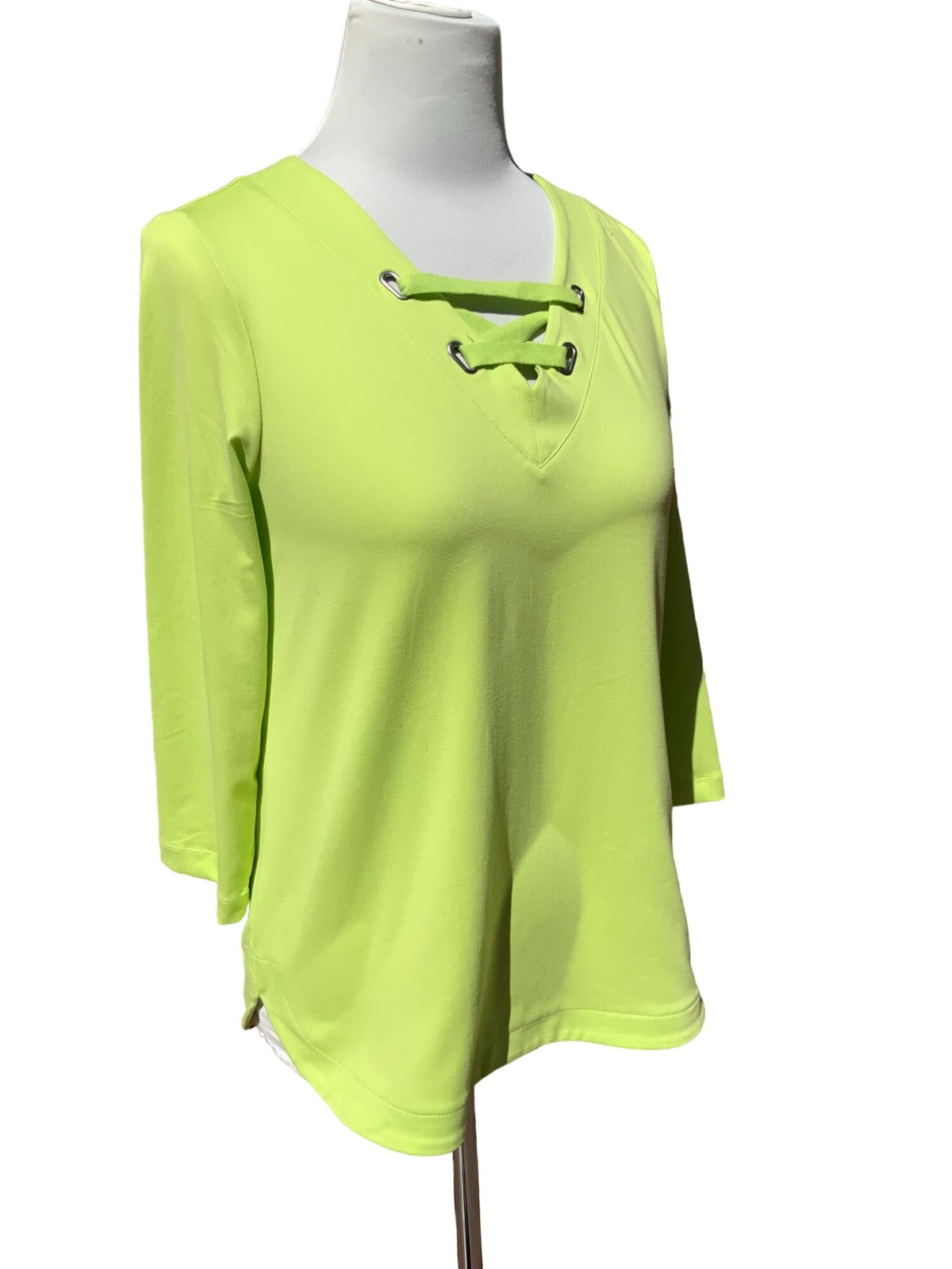 RUBY RD PETITE LADIES SOLID LIME GREEN VNECK TOP … - image 7