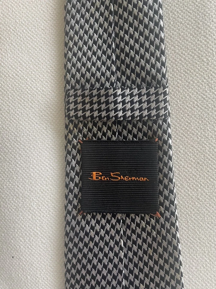 Gravata de seda Ben Sherman design preto e prata vintage - Imagem 4 de 4