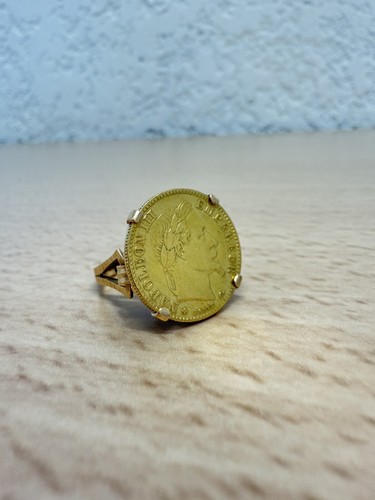 Bague pièce or avec 10 Francs Napoléon corps soudé