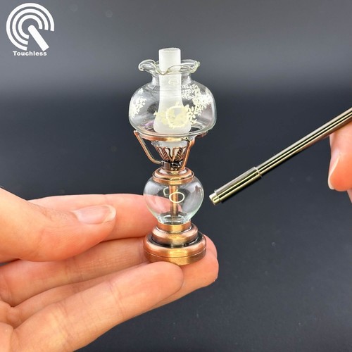 Casa de muñecas operación sin contacto escala 1:12 lámpara de aceite de pie luz LED miniatura - Imagen 24 de 30