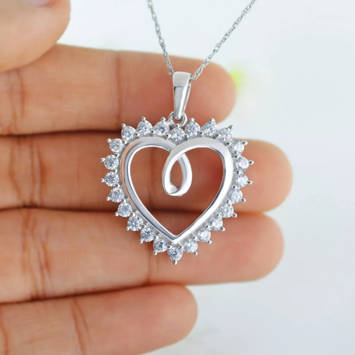 10k white gold heart on sale necklace