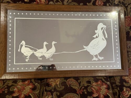 Vintage Holzrahmen Spiegel (33"x19") Radierung von Ente/Gans Familie/Hütte Kern - Bild 3 von 4