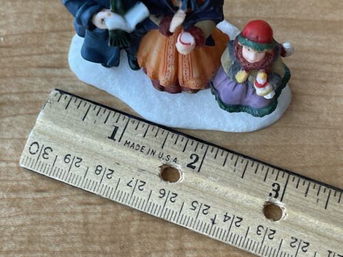 Vintage Christmas village Singing Trio Man, woman, Child. - Picture 7 of 7