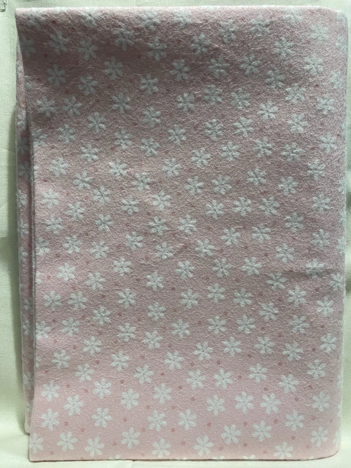 Robert Kaufman “Cozy Cotton” 1 yarda Cada uno de D8978 rosa y D9255 gris, verde teniente Foto 3 de 4