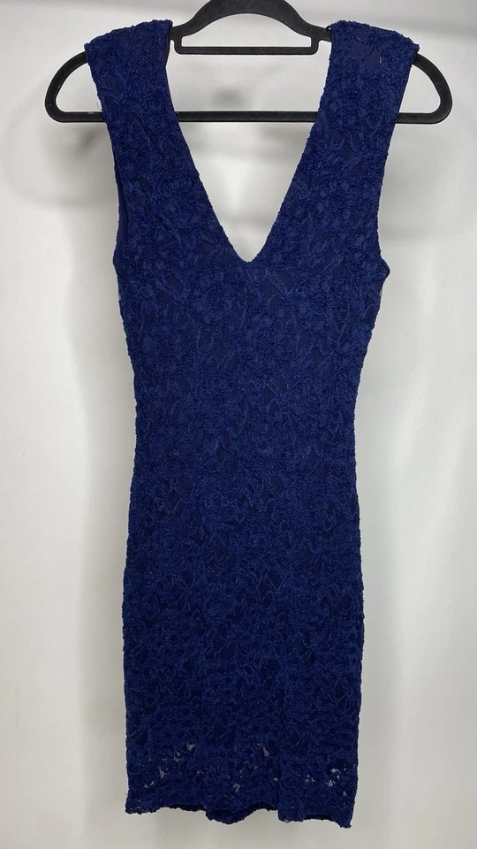 Vestido para mujer Backstage Australia pequeño ceñido al cuerpo de encaje azul encaje sin mangas elegante Foto 3 de 4