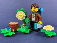 Lego® Wanderer Camper Backpacking Rucksack Pflanze Wald Blume Weiß Biene Figur