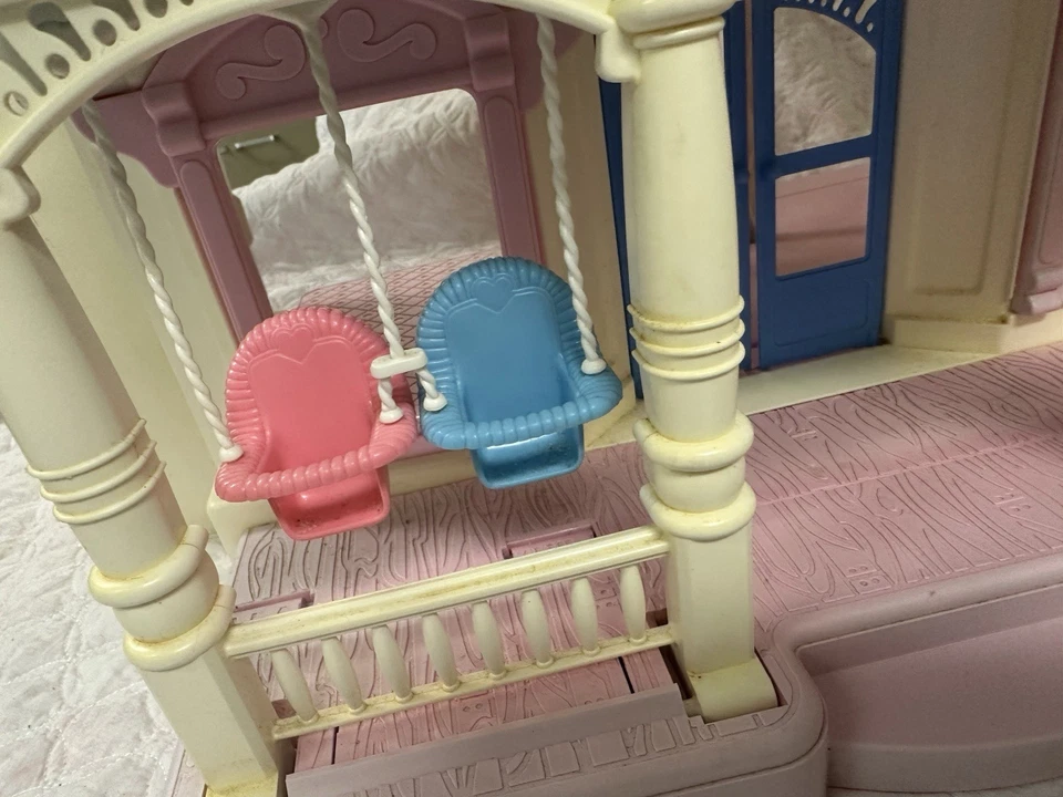 Casa de muñecas plegable Fisher Price 1993 vintage, Love Family Dream y más Foto 3 de 4