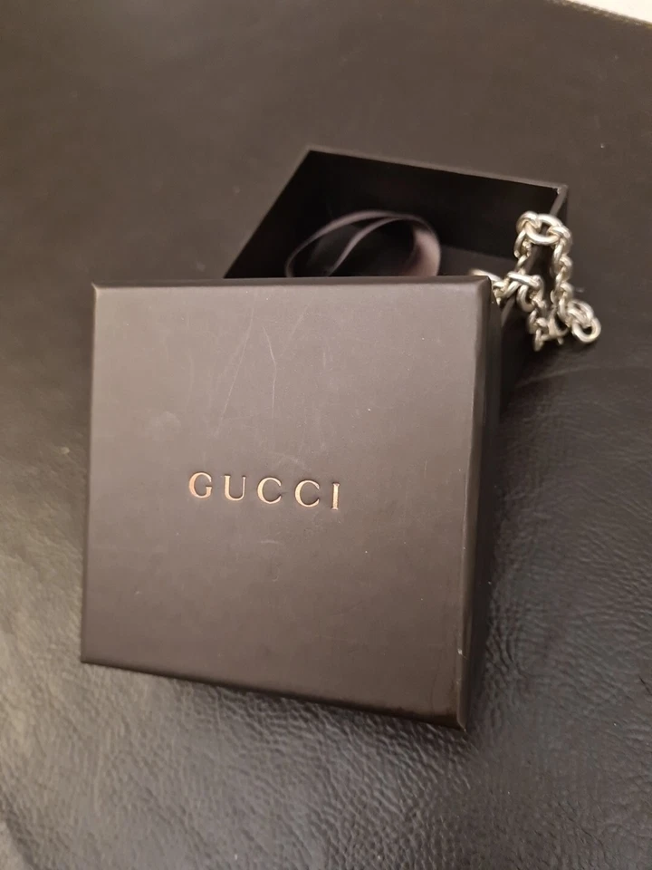 Pulsera Gucci genuina de plata de ley con estuche de caja. Foto 3 de 4