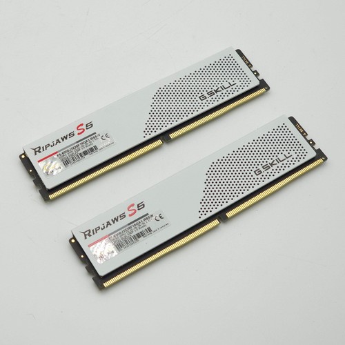 G. SKILL Ripjaws S5 32GB (2 x 16GB) Memory Kit F5-6000J3636F16GX2-RS5K - Afbeelding 2 van 3