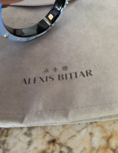 100% Authentic Alexis Bittar Medium Neon Blue Lucite Studded Hinge Bracelet - 第 8/16 張圖片