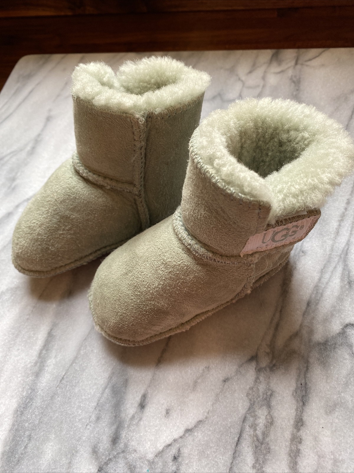 UGG Infant Boot S/N 5202 Size S | eBay