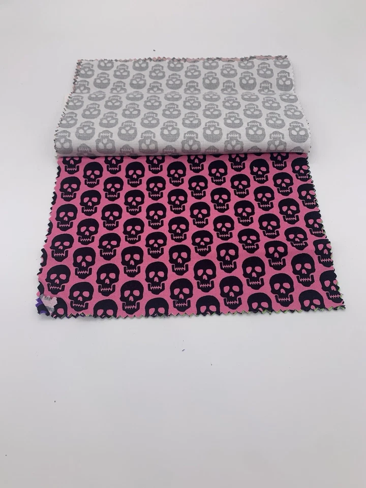 ROBERT KAUFMAN De colección. Tela “Bad To The Bone” Halloween Gótico Punk Foto 4 de 4