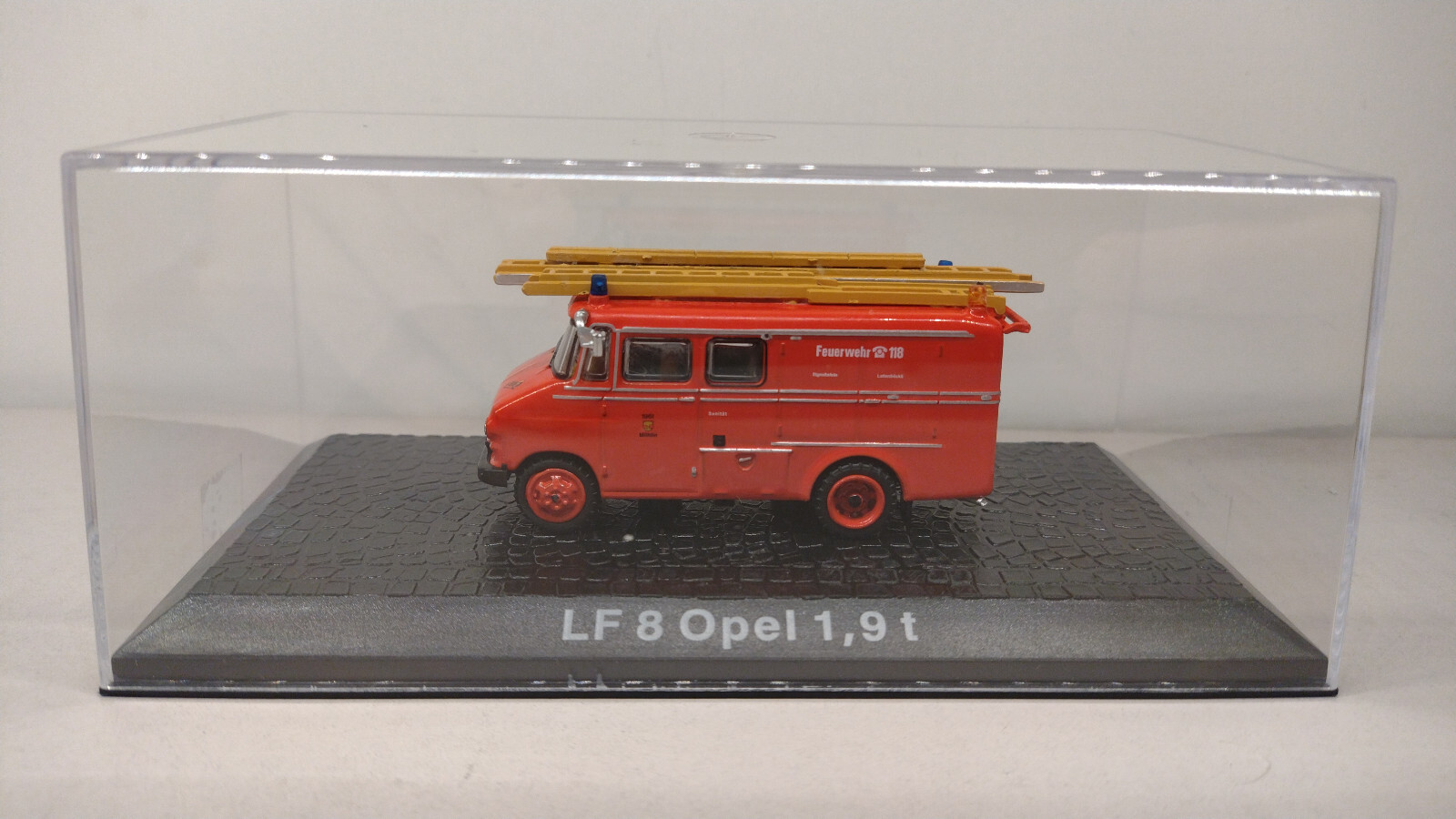 Foto 69 di 77