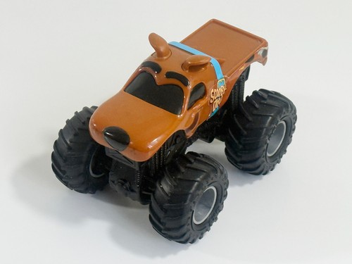 2017 SCOOBY DOO REV TREDZ Hot Wheels Monster Jam Truck