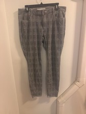 Women’s Amazon Essentials Stretch Gray Plaid Pants Size 14-16