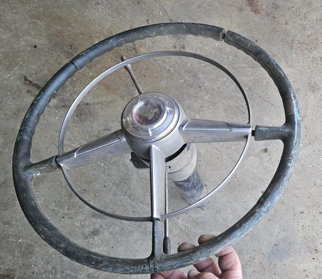 1953-1954 Pontiac Chieftain Deluxe Star Chief Steering Wheel
