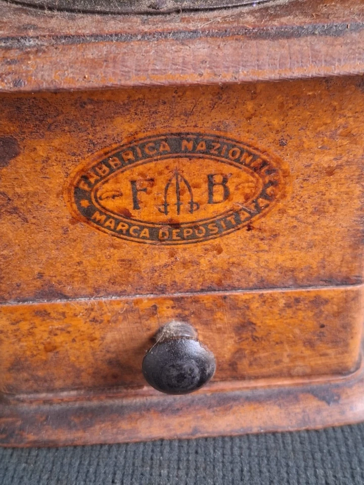 antico MACINA CAFFÈ Macinino “Fratelli Bertoldo” vintage in Legno Anni 30 - Immagine 3 di 4
