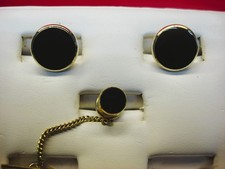 VINTAGE GOLD TONE W/ONYX TIE TAC  MATCHING CUFFLINKS 70