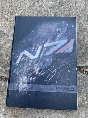 Mass Effect 2 Collector's Edition Guide RARE w/ Poster Prima Games Excellent