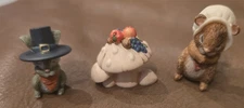 1995 Hallmark Merry Miniatures "Giving Thanks"- 3 Piece Set  Box Set