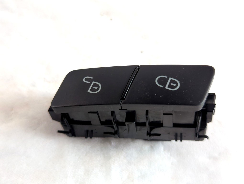 A2049058402 GRUPPO DI COMANDO CHIUSURA APERTURA INTERNA PORTE MERCEDES CLASSE CL