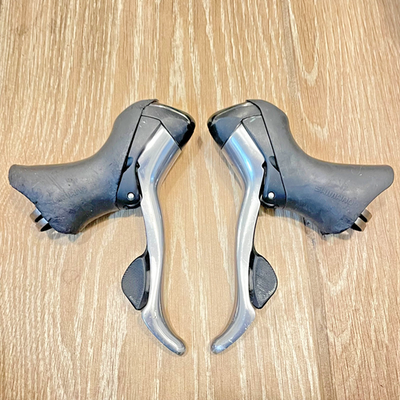 Shimano 105 ST-5600 STI Shifter levers 2x10 Speeds Left+Right