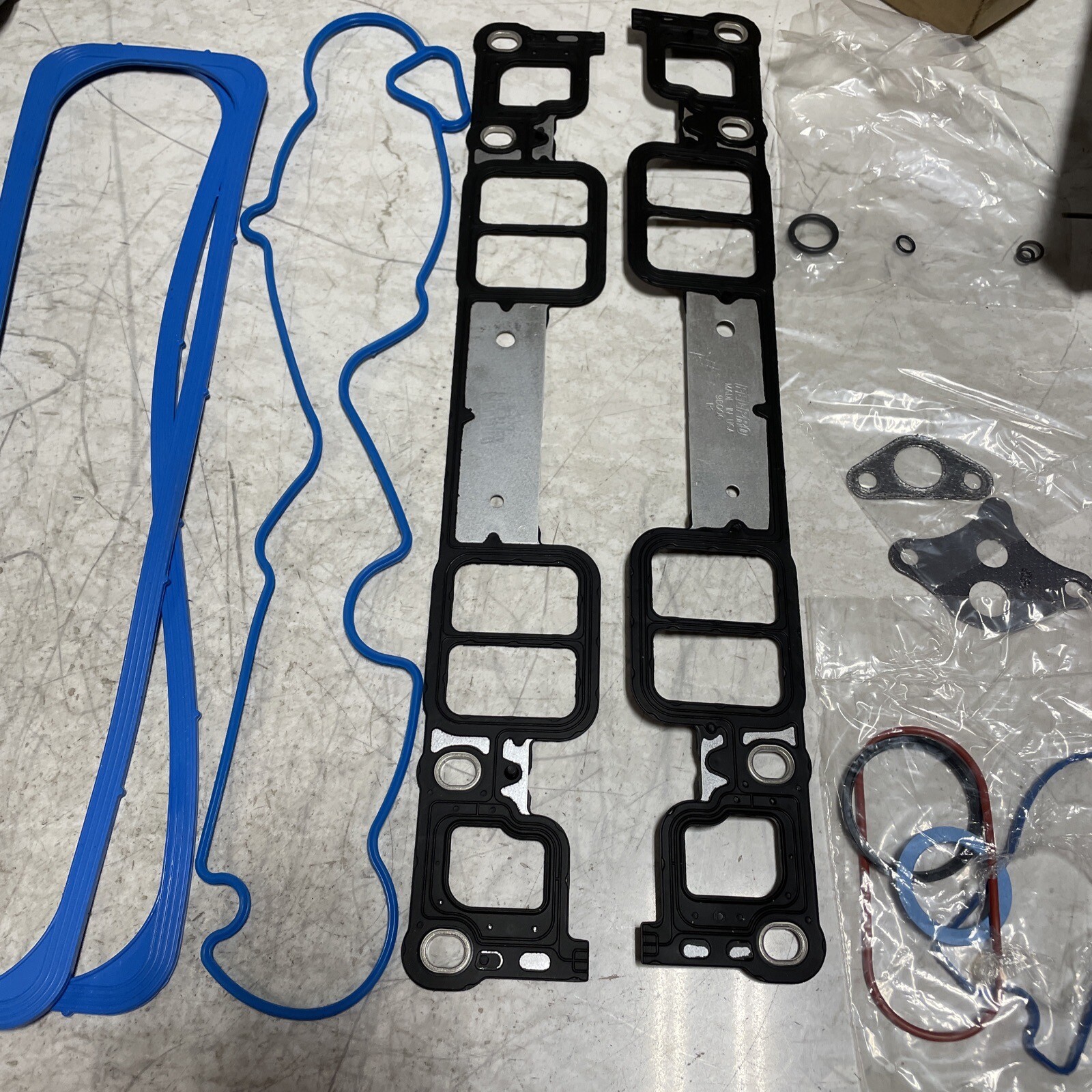 MIK 98000 T Felpro Set Intake Manifold Gaskets New for Chevy Suburban