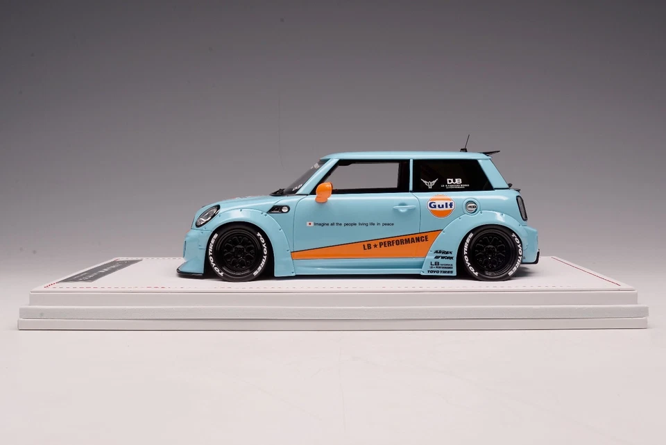 Modelos IVY Mini Cooper LB Performance Liberty caminhada cores do Golfo couro em escala 1/18 - Imagem 3 de 4