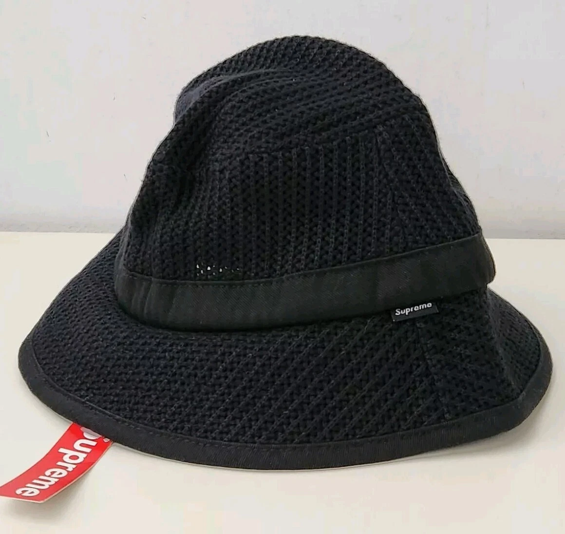 SS21 Supreme String Crusher Taille S/M Chapeau Seau Noir Petit/Moyen Neuf Maille