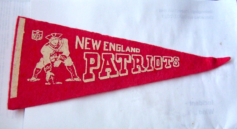 NEW ENGLAND PATRIOTS  NFL PENNANT (SMALL)
