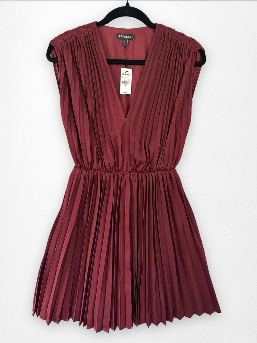 express mini dress Womens Size XS Pleated V-beck Fit And Flare Party Holiday and it’s a timeless look that never goes out of style Express Royal Blue Scuba Cutout