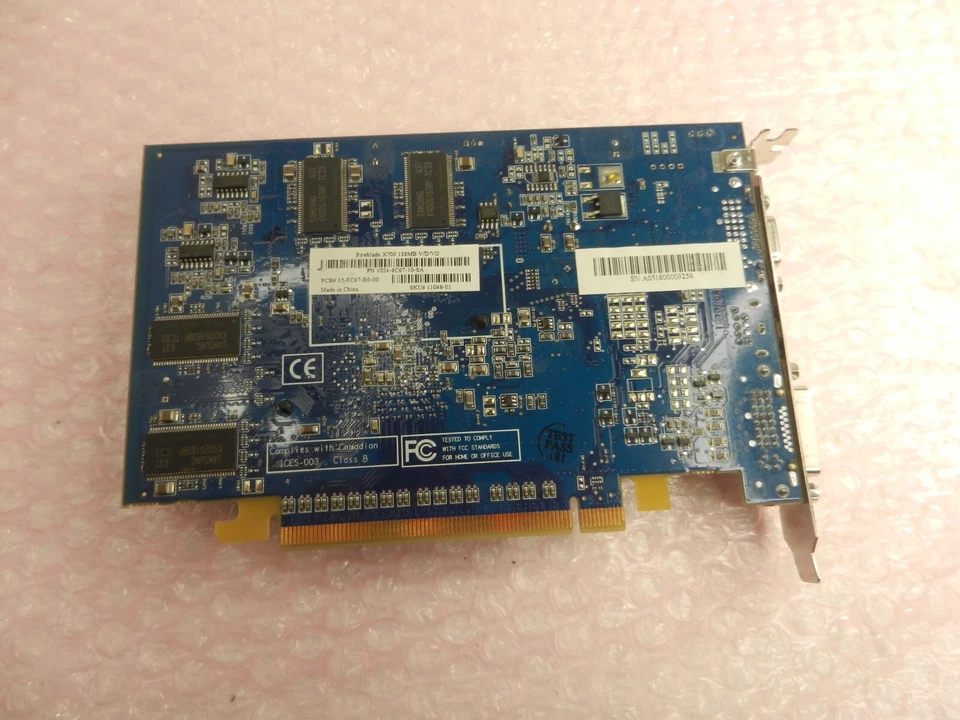 Tarjeta de gráficos Sapphire FIREBLADE Radeon X700 Pro 128 MB PCI-E - 1024-8C67-10-SA Foto 3 de 4