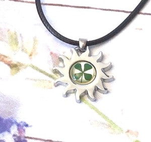 collier homme feuille collier homme feuille