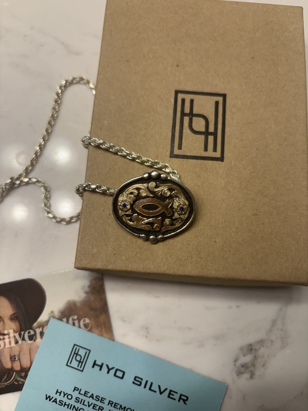 HYO Silver Pendant And Chain