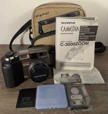 Olympus CAMEDIA C-3030 Zoom 3.3MP Digital Camera Made In Japan Tested/Working 